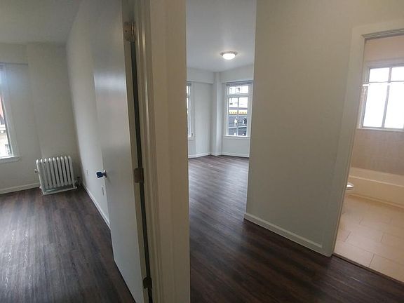 5th image of 305 Hyde St APT 504