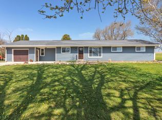 W4914 Hilltop Rd, Fredonia, WI 53021