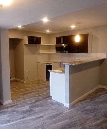 3rd image of 539 E Southcross Blvd APT 3
