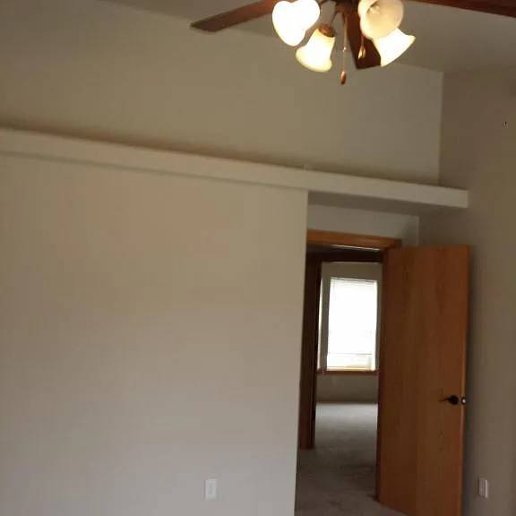 1011 SW Princeton Pl — Photo 12