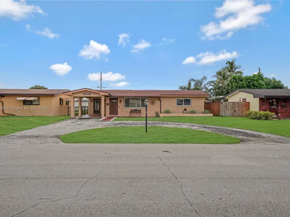 1151 NW 79th Way, Pembroke Pines, FL 33024