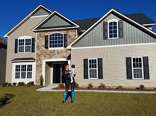 1904 Shady Knoll Ln, Fayetteville, NC 28314