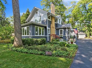 618 E Prospect Ave, Lake Bluff, IL