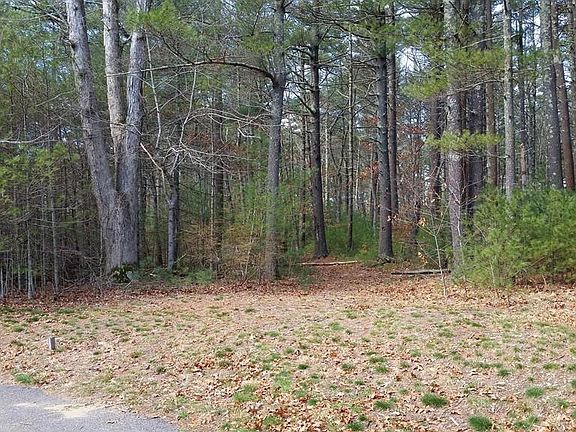 3rd image of 12 Pebble Brook Dr