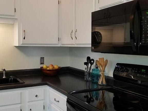 3rd image of 2472 Cobble Hill Alcove Unit A