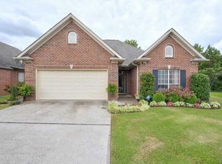 557 Summit Cir, Fultondale, AL 35068