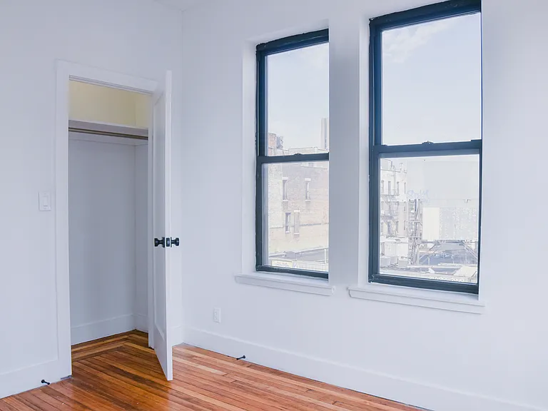 601 W 181st St #33 — Photo 8