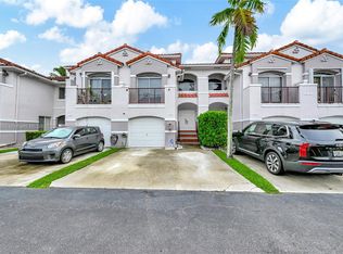 Villas At The Hammocks, Miami, FL 33196