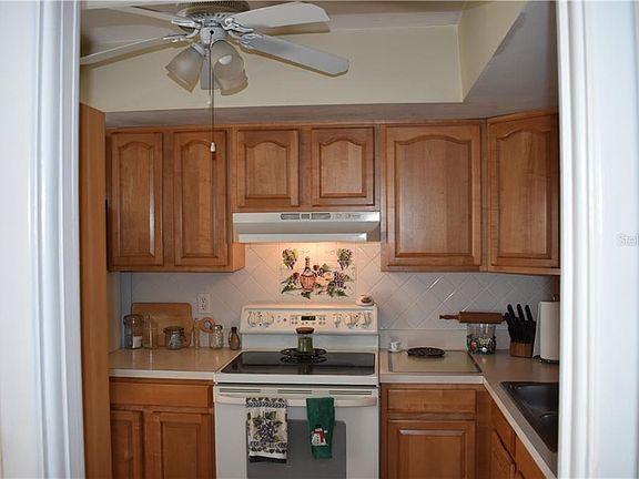 4th image of 105 Island Way APT 127