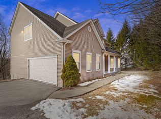 6 Nature Ln, Brookfield, CT 06804