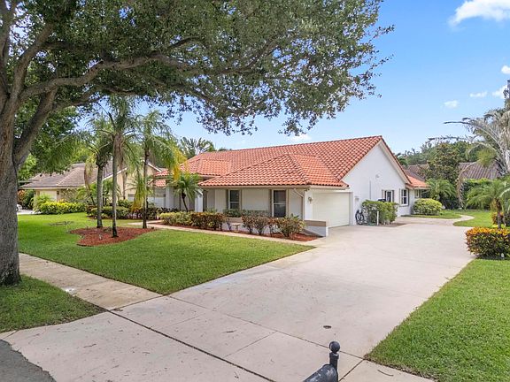 2nd image of 2934 San Remo Way