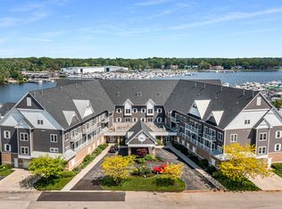 917 W Savidge St UNIT 9, Spring Lake, MI 49456