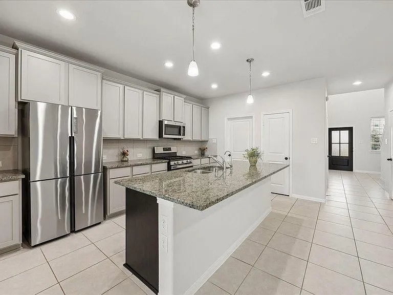 756 Lake Lacosta Dr — Photo 5