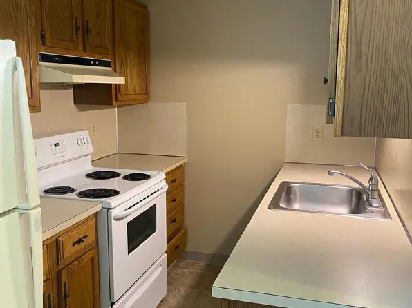 16 W Lemon St APT 3, Lititz, PA 17543