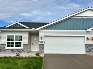 1777 Squirrel Way, New Richmond, WI 54017