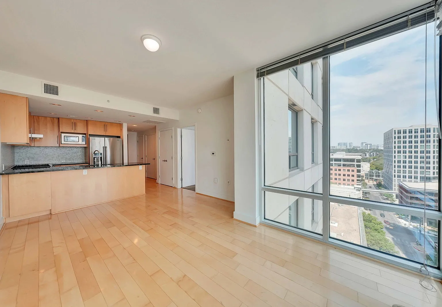 1 bed, 1.0 bath, 2565 sqft, $2,100 — Photo 1