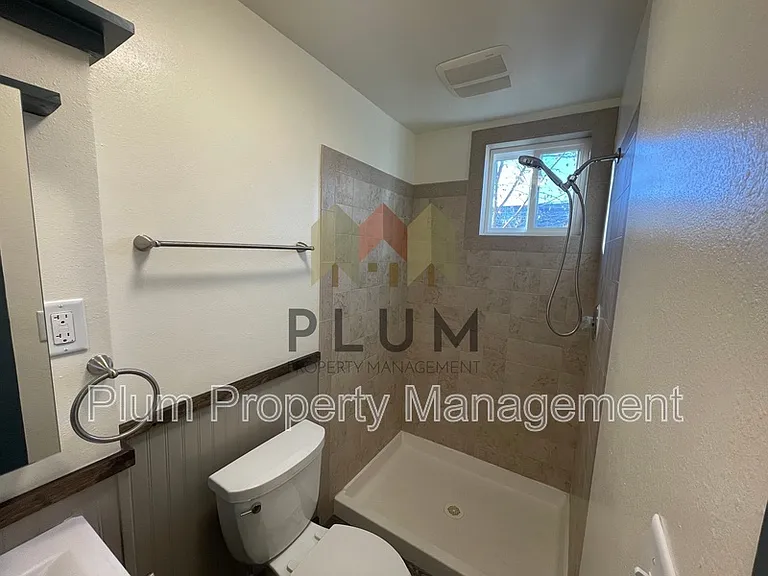 1505 Sherwood St #2 — Photo 13