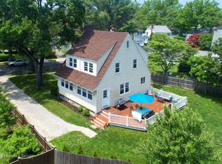 106 Downs Ave, Stamford, CT 06902