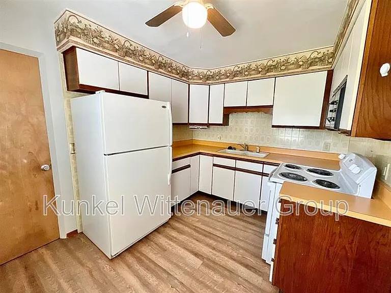 700 Saint Mary Dr — Photo 8