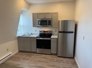 5 Storer St, Saco, ME 04072