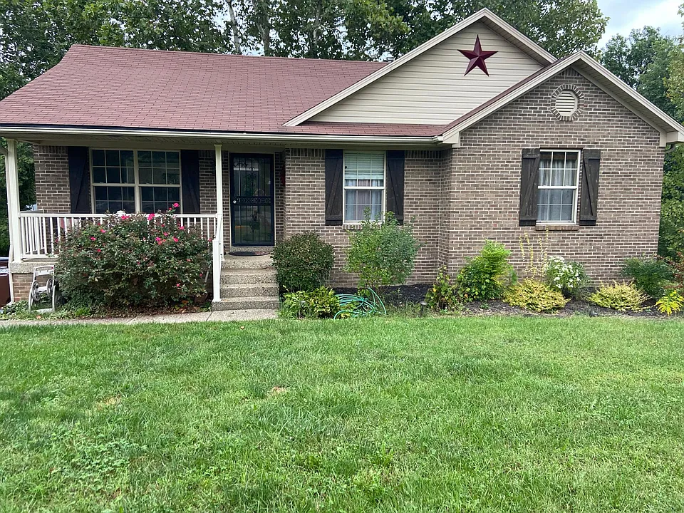 452 Simmons Ln