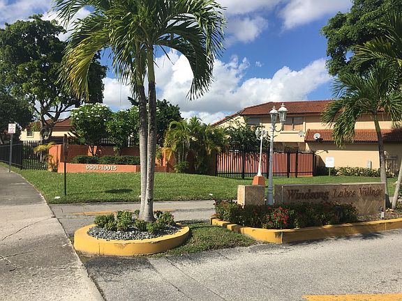 5th image of 9907 NW 9th Street Cir APT 4