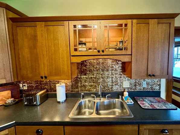 930 N 31st St, Billings, MT 59101