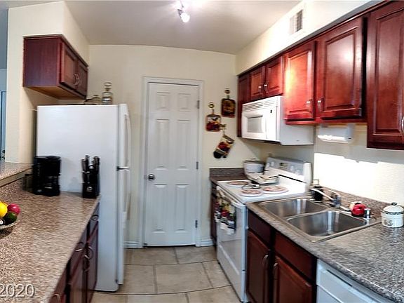 3rd image of 2451 N Rainbow Blvd Unit 1022