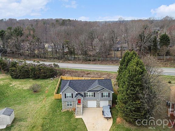 3rd image of 2061 Gary Ln