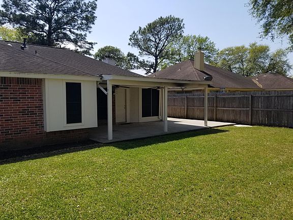 2nd image of 2208 Castle Dr