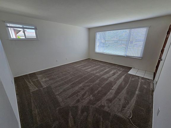 2nd image of 3686 Ashford St