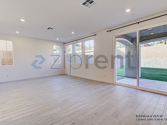 3rd image of 35431 Bains Ave