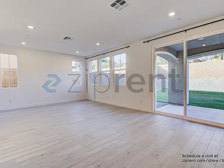 35431 Bains Ave — Photo 3