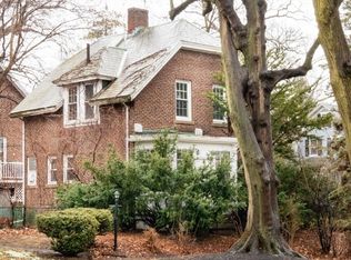 52 Southbourne Rd #52, Jamaica Plain, MA 02130