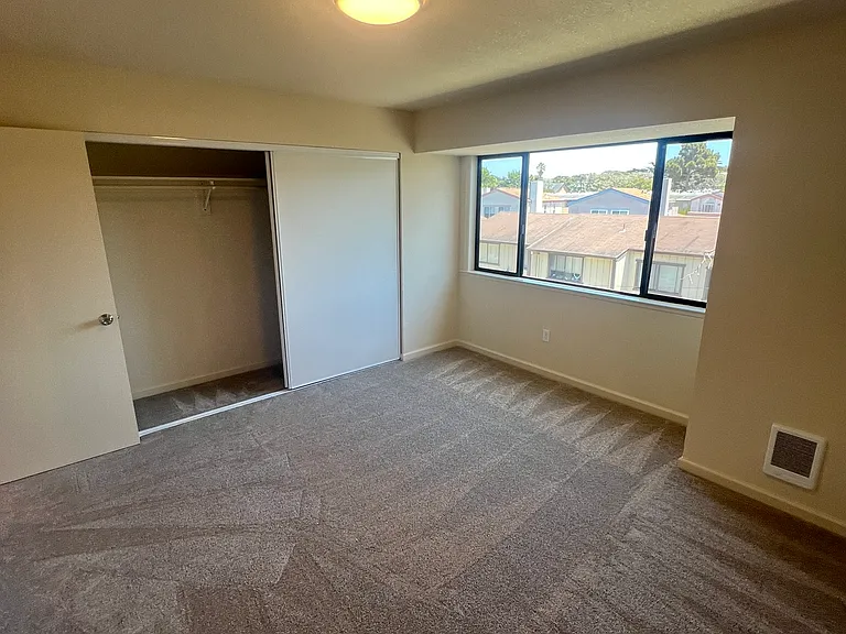 415 Dela Vina Ave #C — Photo 12