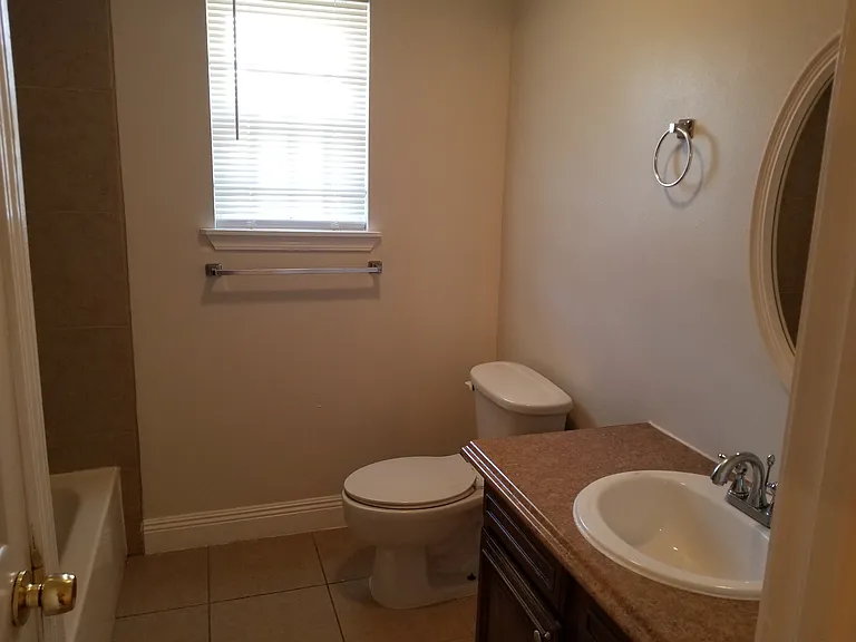 10900 Roger Dr #C — Photo 10