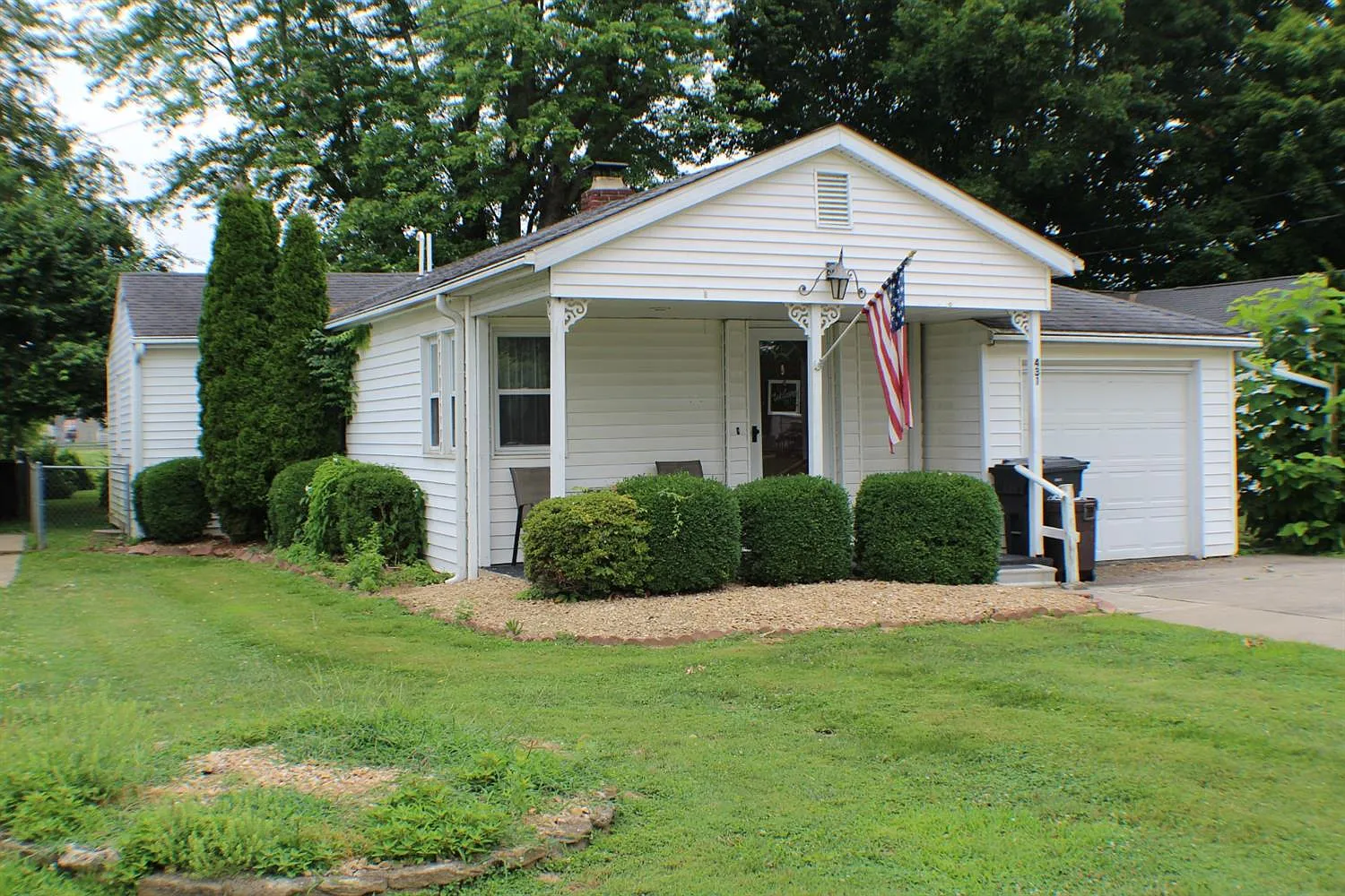 431 Lincoln St photo 1