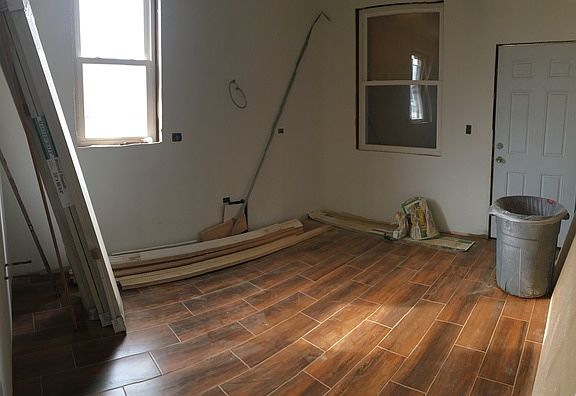 4th image of 840 N Avers Ave