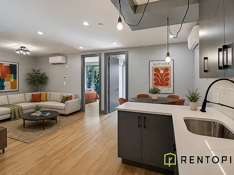 183 Ainslie St #2J — Photo 1