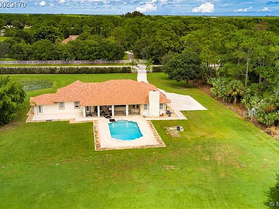 2nd image of 5242 SW Sunshine Farms Way