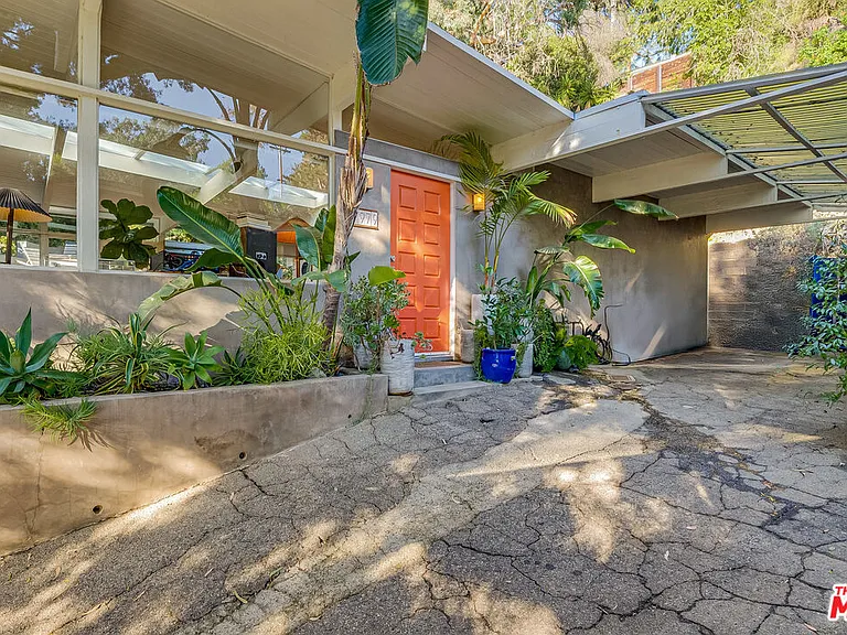 7979 Willow Glen Rd — Photo 2