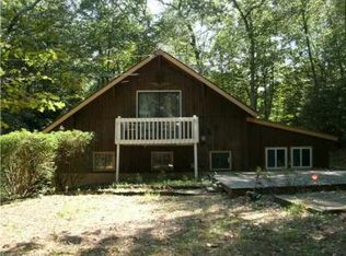 98 Osga Ln, Griswold, CT 06351