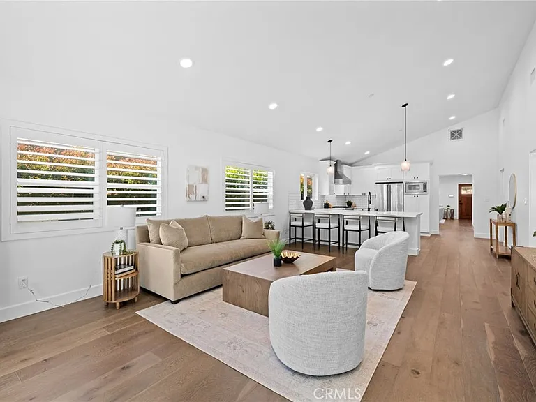 827 N Lamer St — Photo 1