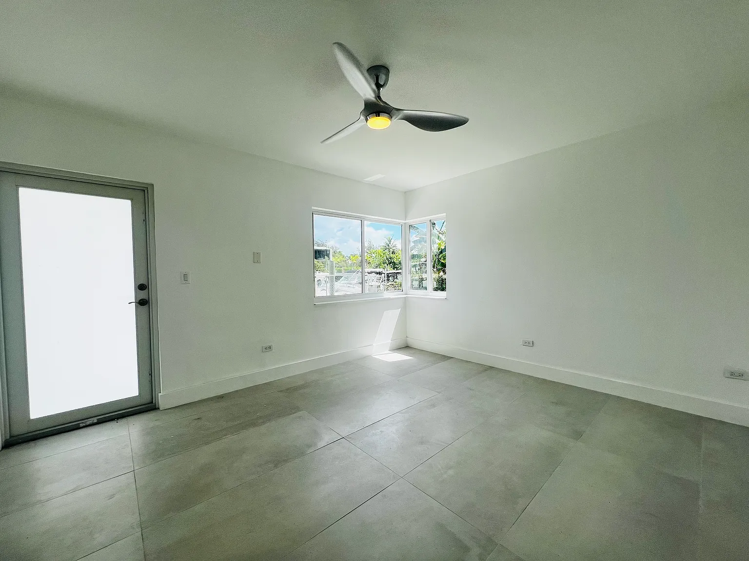 2 bed, 1050 sqft, $2,850 — Photo 4