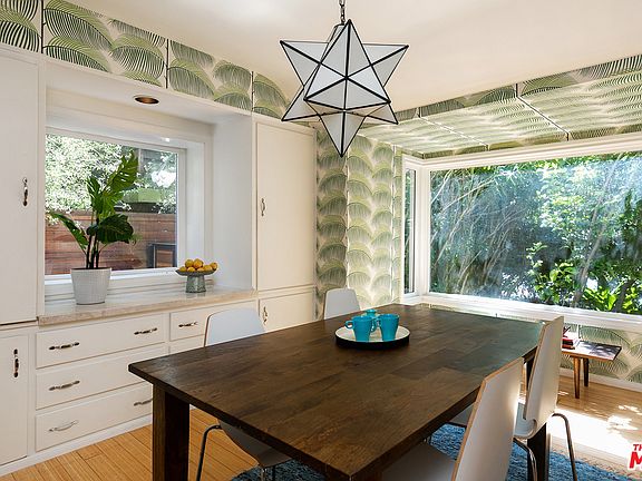 5th image of 838 N Beverly Glen Blvd