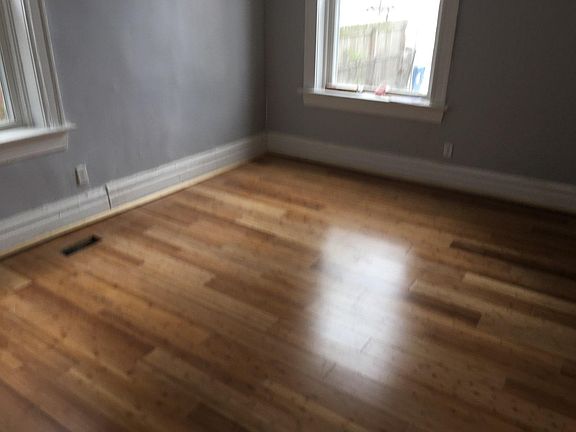 4th image of 2736 Chariton St