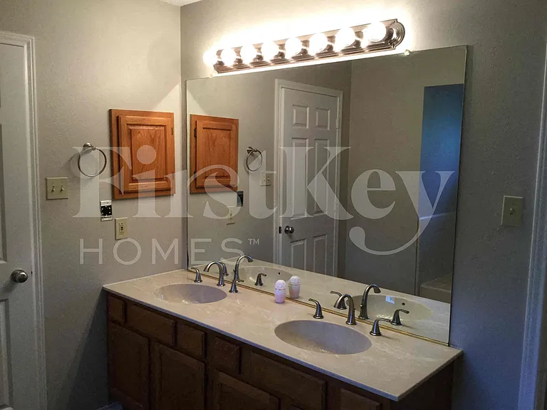 1403 Bradford Pl — Photo 12