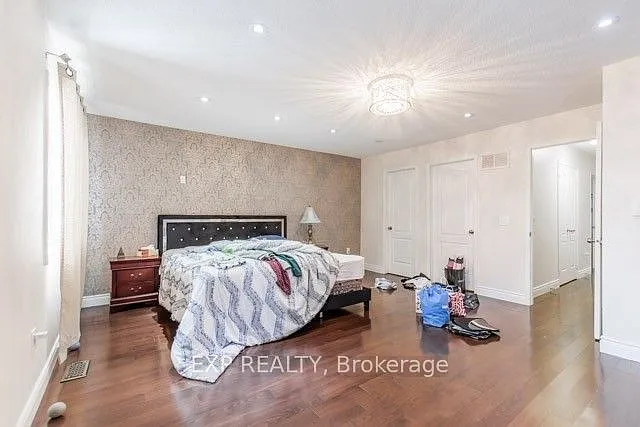 833 Scollard Ct #81 — Photo 12