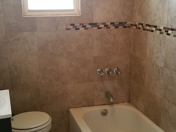 3rd image of 122 Northfield Ave #1