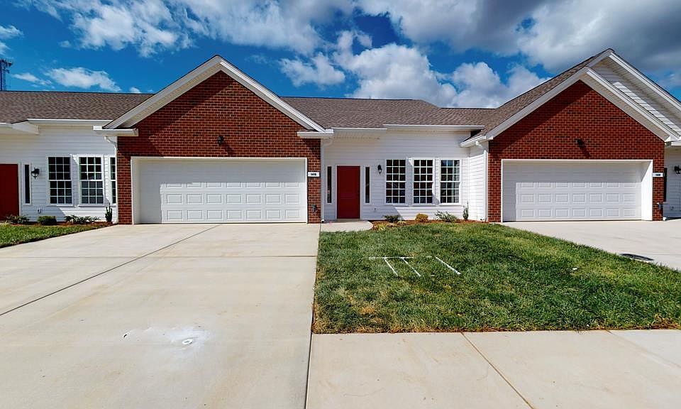 1st image of 1418 Niki Way NE #17